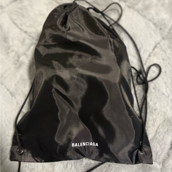 Balenciaga Triple S - Picture 2 of 4